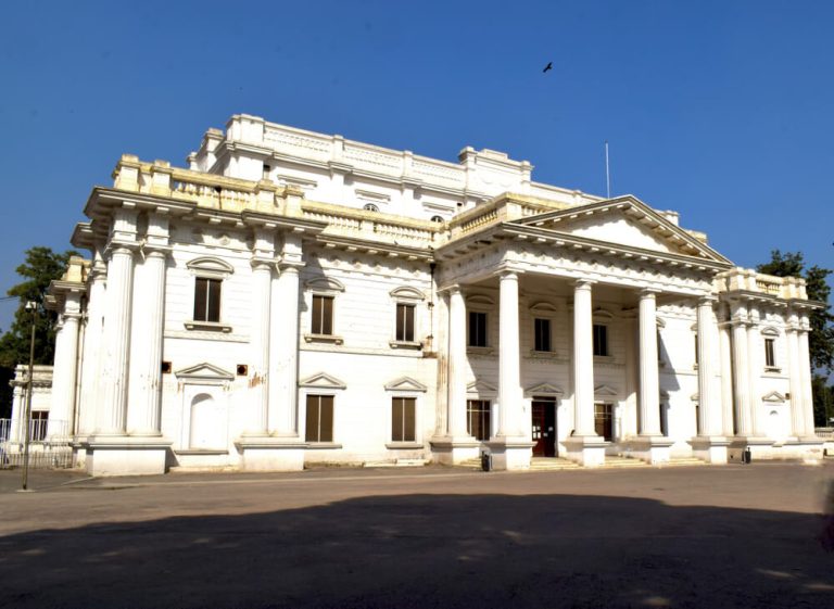 Quaid e Azam Library | Public Library in Lahore